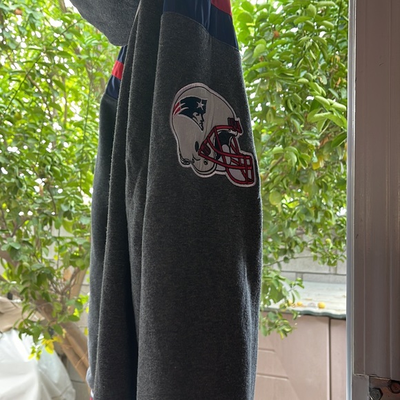 Navy/Heathered Charcoal New England Patriots Fast Pace Reversible Full-Zip - Picture 7 of 15